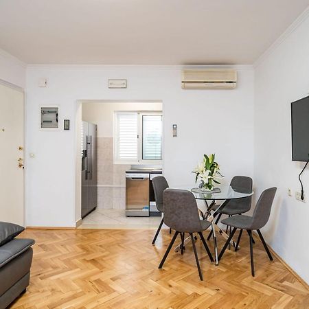 Apartman Knego With Parking Dubrovnik Buitenkant foto