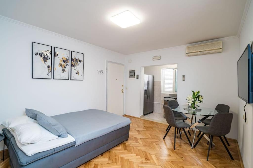Apartman Knego With Parking Dubrovnik Buitenkant foto