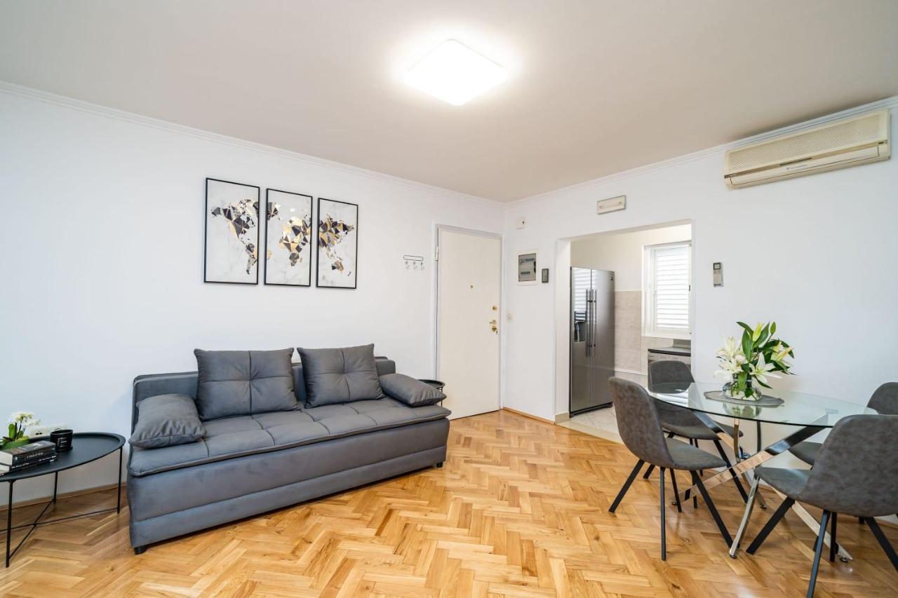 Apartman Knego With Parking Dubrovnik Buitenkant foto